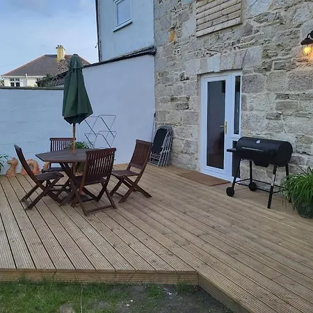 Open Plan 3 Bedrooms Cornish Stone House Holiday home *