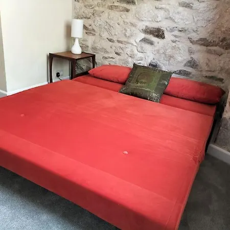 Open Plan 3 Bedrooms Cornish Stone House *